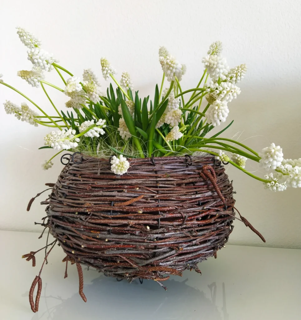 composizione-artigianale-arredo-floreale-intrecci